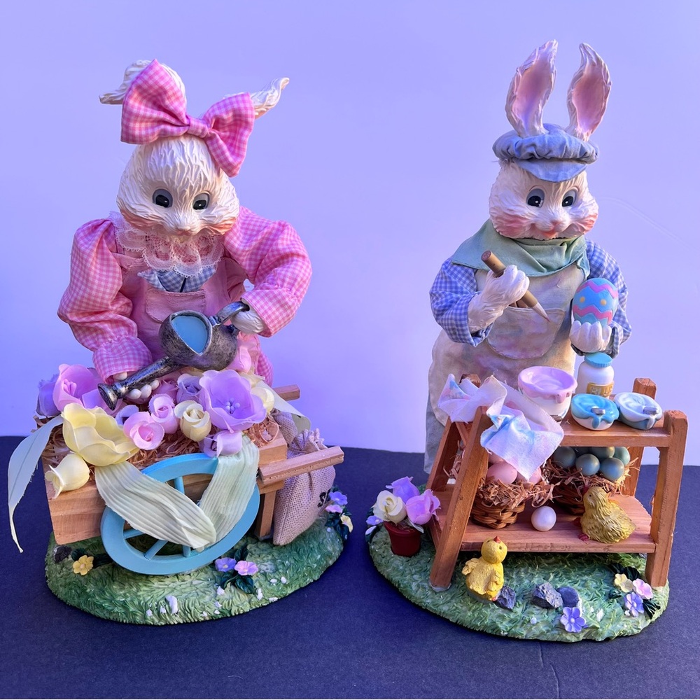 Rabbit figurines set 2